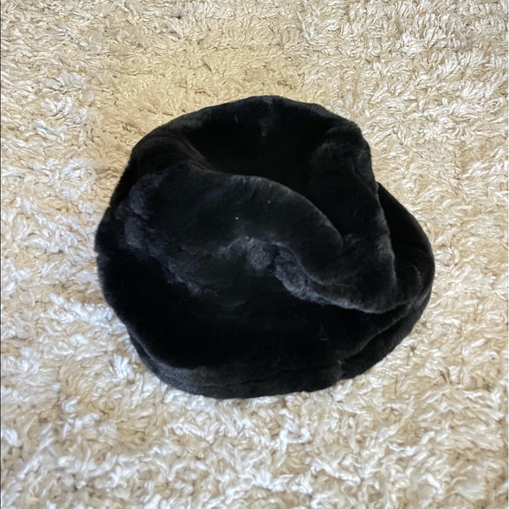 D&Y NY Velvet hat